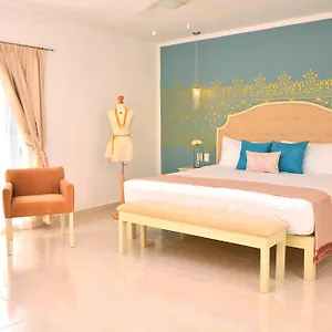 4* Отель Unic Design & Restaurant- 5th Avenue (adults Only)